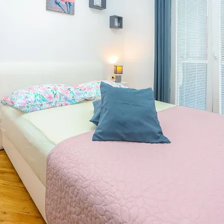 Near With The Balcony * Podstrana