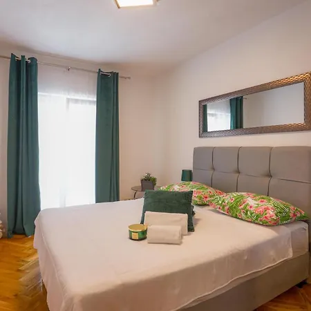 Lägenhet Near With The Balcony *