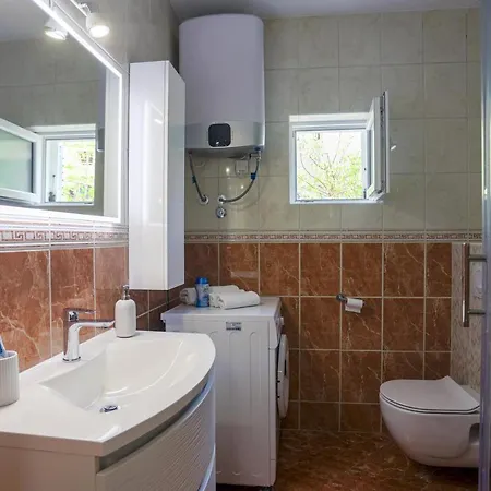 Near With The Balcony Lägenhet Podstrana