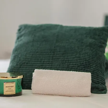 Near With The Balcony Lägenhet *