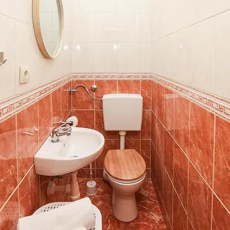 Near With The Balcony Lägenhet Podstrana