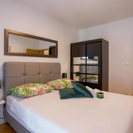 Lägenhet Near With The Balcony *